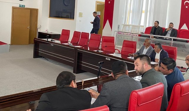 Aksu Belediyesi Meclisi’nde gerginlik: CHP grubu salonu terk etti