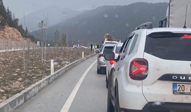 Yeni Antalya-Konya yolu bir kez  daha kapandı!