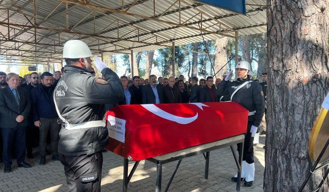 Antalya’da emekli Vali Yardımcısı Mestan Deniz, toprağa verildi