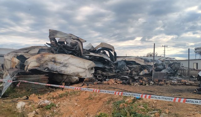 Antalya’da yangın faciası: 5’i çocuk 6 kişi hayatını kaybetti!