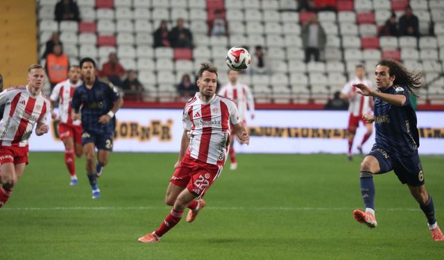 Van de Streek’den dikkat çeken sözler: “Fenerbahçe’ye karşı oynamak bambaşka bir şey“