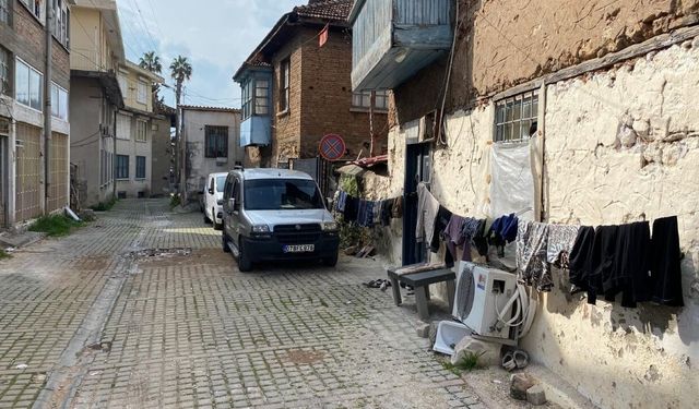 Antalya’da 50 metrede iki faklı dünya! Mahalleler arasında büyük uçurum