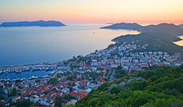 Antalya açıklarında 3.8 büyüklüğünde deprem