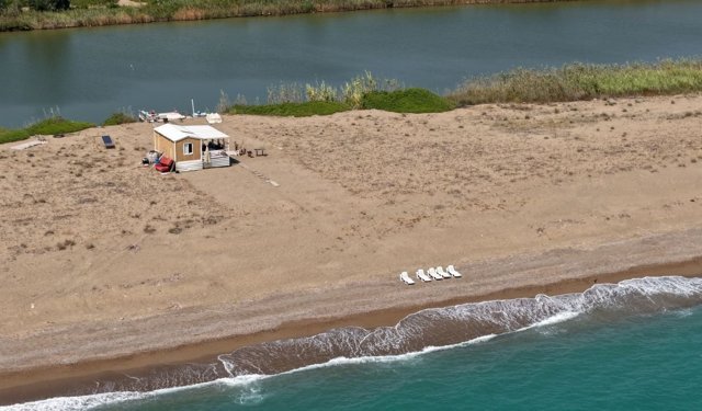 Kumköy kumsalında bir skandal daha: Lağım olduğu gibi denize bırakılıyor
