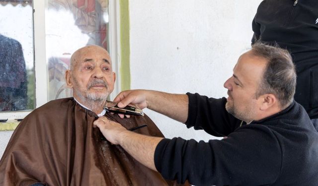 Manavgat’ta bayram öncesi ücretsiz kuaför hizmeti