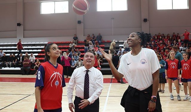 Mahkeme günü yaklaşan Muhittin Böcek, sporun önemine dikkat çekti