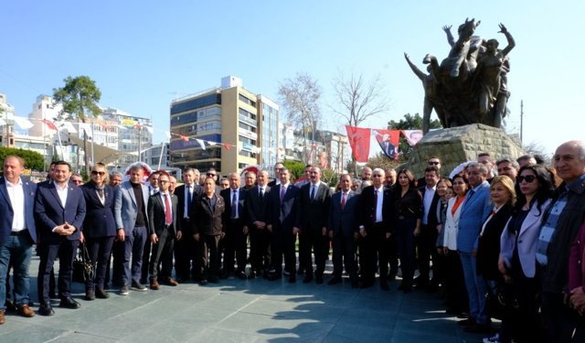 Nail Kamacı’dan Muhittin Böcek’e destek: “Bu karanlık günler bitecek”