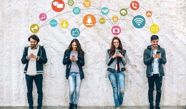 Instagram mı, YouTube mi, Tik Tok mu? En çok hangisini kullanıyoruz? Bakan açıkladı