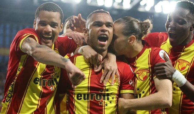 Göztepe: 2 Antalyaspor:0 (İlk yarı)