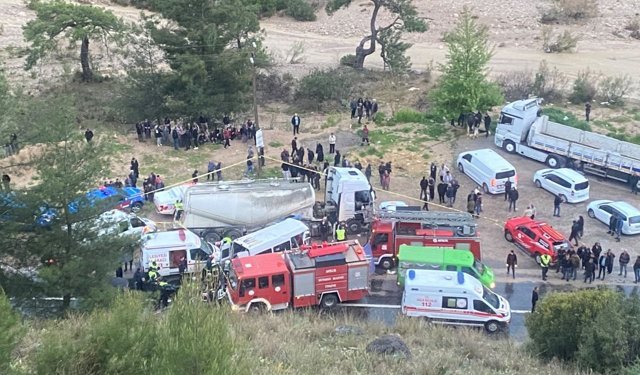 Isparta-Antalya yolunda 7 kişinin öldüğü korkunç kazada tutuklama kararı