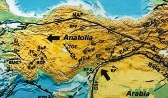 Demre depremi sonrası Naci Görür’den uyarı: “Bu fay daha büyük deprem üretebilir”