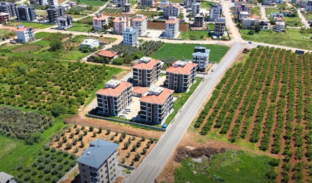 Döşemealtı'nda yollar yenileniyor