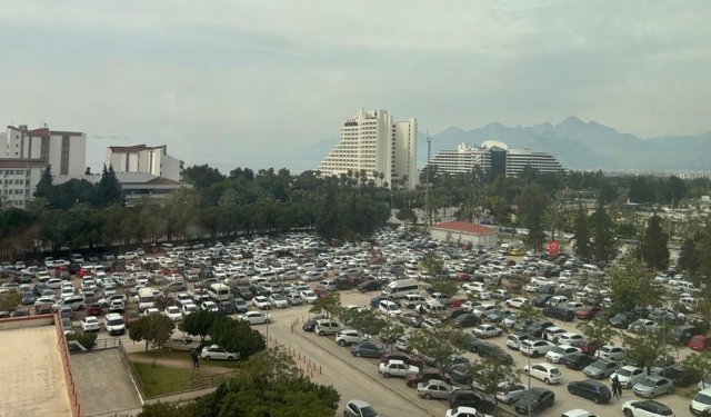 Antalya’da büyük skandal! Değnekçiler hastanenin otoparkına çökmek istedi!