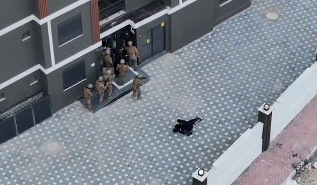 Antalya’da 6 ilçede 11 ev hırsızlığı yapan şüpheliler yakalandı