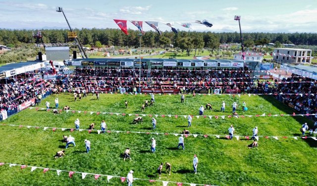 Kepez’de bini aşkın pehlivan er meydanında