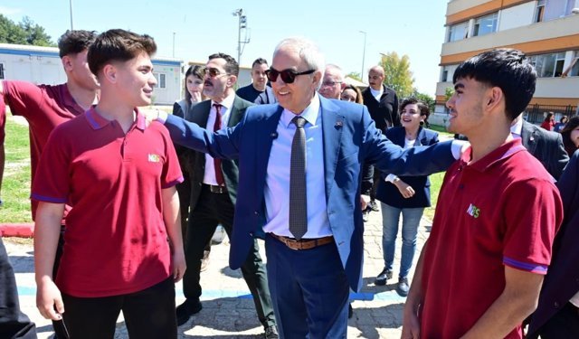 Mesut Kocagöz okulları tek tek inceledi