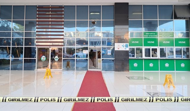 Serik Belediye binasına silahlı saldırı!