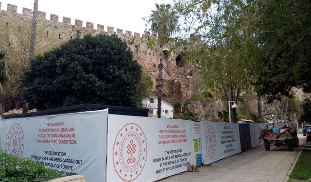 Yıkım sonrası tarihi Kaleiçi surlarda büyük restorasyon!