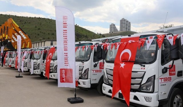 Belediyeler Birliği’nden Manavgat’a hizmet aracı