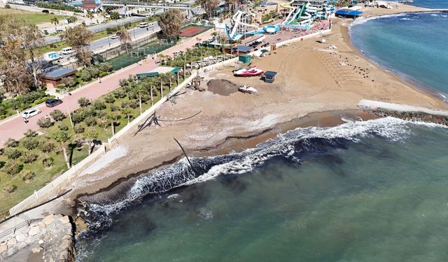 Alanya Sahilinde korkutan görüntü! Siyah tabakanın sırrı çözüldü