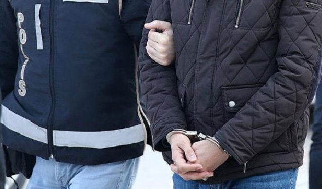 Kendisini ‘hoca’ diye tanıttı, dini duyguları istismar etti