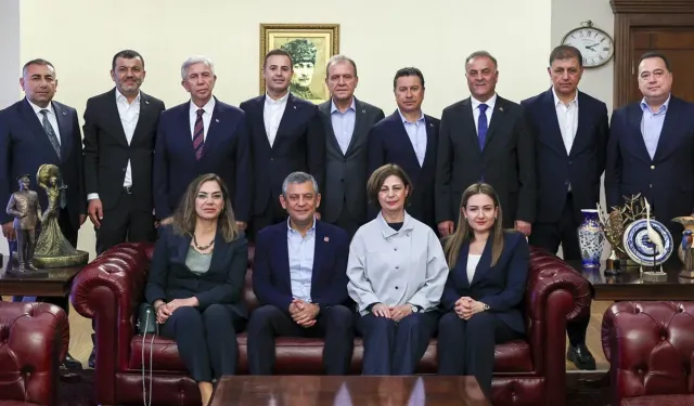 CHP'li Büyükşehir başkanlarından kurultay çağrısı