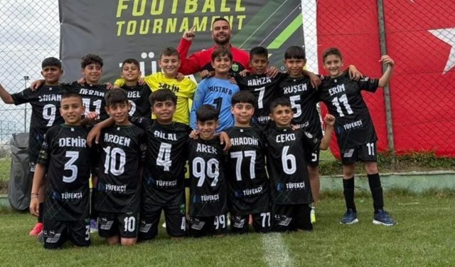 Küçük Kaymaklı U11, Antalya’da şampiyon oldu!