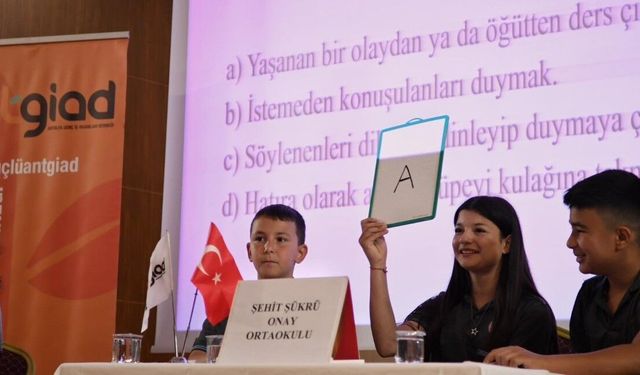 Konyaaltı Belediyesi ANTGİAD bilgi yarışmasına ev sahipliği yaptı