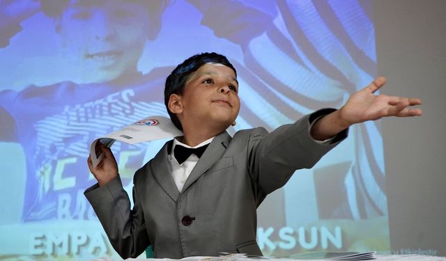 Antalya'da öğretmenleri fark etti: Ali Rıza’nın hikayesi kitap oldu
