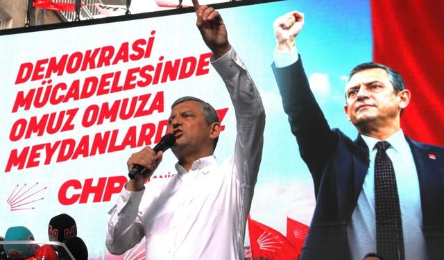 Özgür Özel, memleketi Manisa'da rest çekti: "45 gün içinde..."