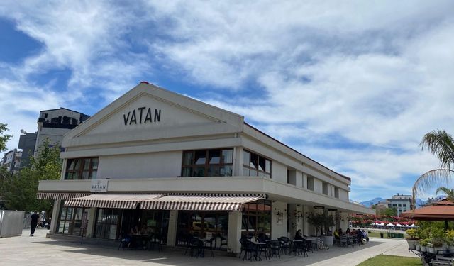 Antalya’da Muhittin Böcek açtı: Soda fiyatı kriz oldu!