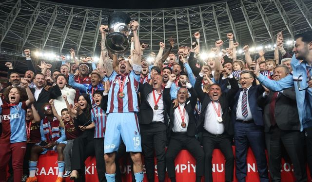 Antalya’daki finalin ardından ünlü kaleci Trabzonspor’a veda etti