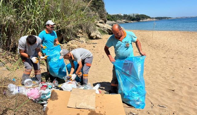 Alanya'da bayram mesaisi: Binlerce ton atık toplandı