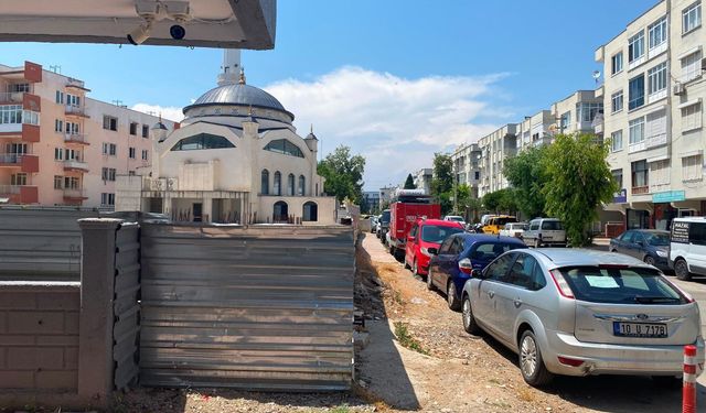 Antalya'da mahallelinin isyanı: "Kaldırımı geri istiyoruz"