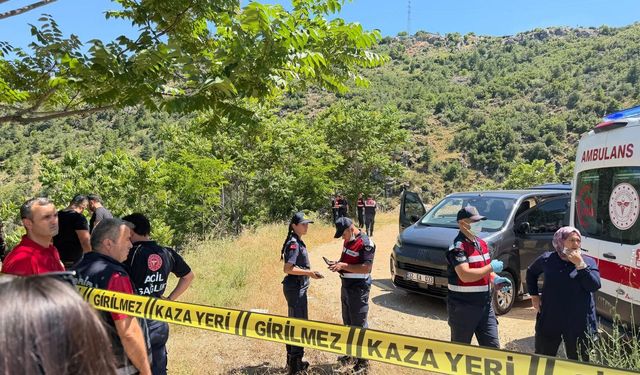 Isparta’da esrarengiz ölüm! 21 ve 22 yaşındaki gençler arabada bulundu