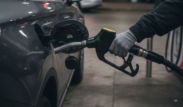 Antalya'da motorine büyük zam! Litre fiyatı 80 TL'yi aştı