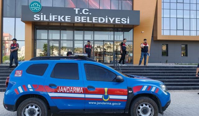 Silifke Belediyesi'ne ikinci dalga operasyon: 7 kişi gözaltına alındı
