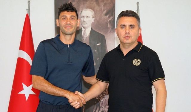 Antalyaspor’da kaptan Veysel Sarı ile 1 yıllık yeni sözleşme imzalandı