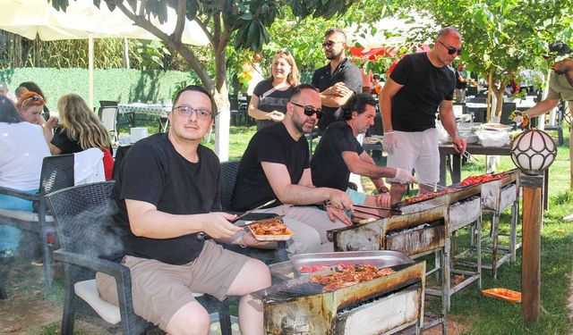 YÖRSİAD üyeleri ve aileleri mangal partisinde buluştu