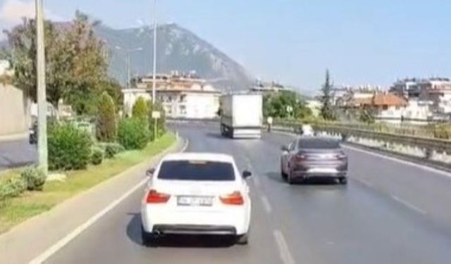 Alanya'da skandal görüntü: İtfaiyeye yol vermeyen sürücü tepki çekti