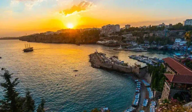 Antalya'da güneş kaçta doğuyor, kaçta batıyor? 2026 manzara noktaları