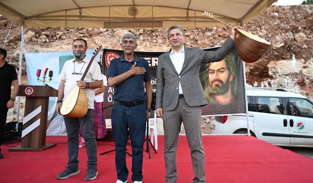 Kepez'de birlik sofrası: Aşure lokması programında Cemevi müjdesi verildi