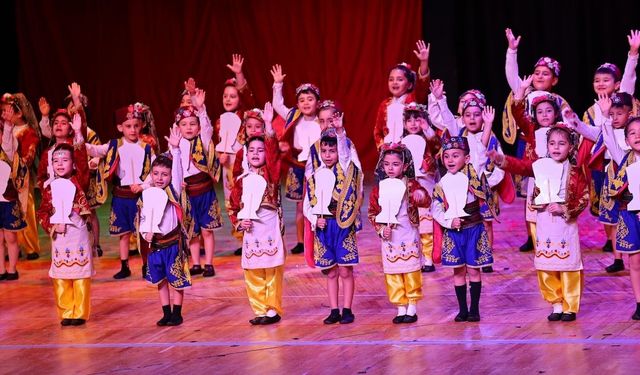 Antalya Büyükşehir kreşlerinde mezuniyet heyecanı yaşandı