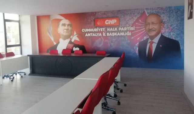 CHP Antalya'da Kılıçdaroğlu dönüşümü