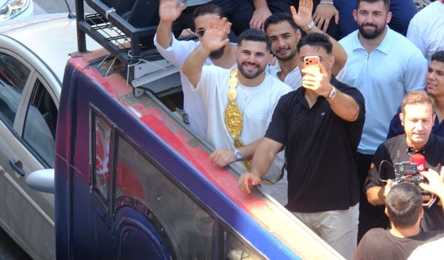 Kırkpınar Başpehlivanı Erkan Taş, Antalya’da coşkuyla karşılandı