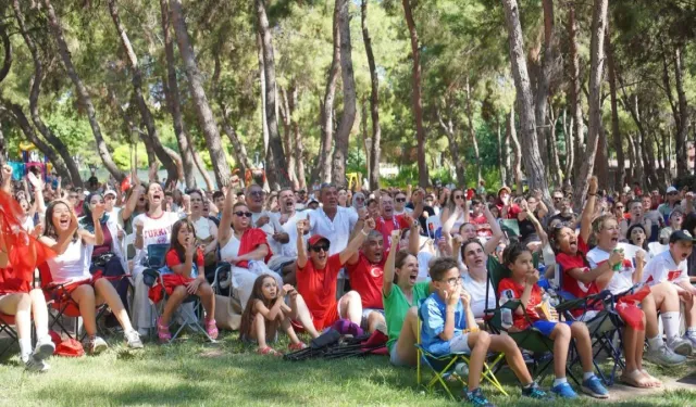 Konyaaltı'nda şampiyonluk sevinci VoSahne ile devam etti