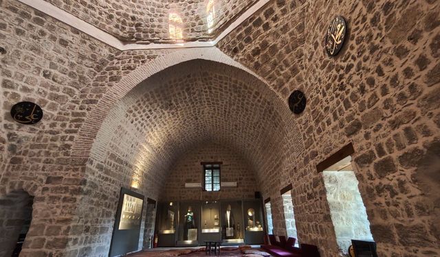Antalya'da tarihin sessiz tanığı: Mevlevihane ziyaretçilerini geçmişe götürüyor