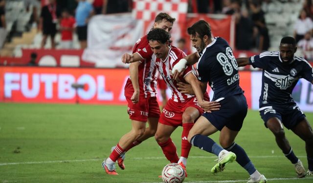 Antalyaspor’un ikinci yarı kabusu! 10 golün 7’sini o dakikalarda yedi