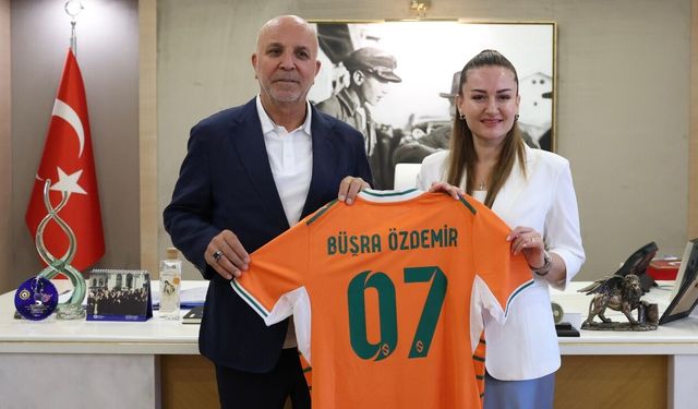 Büşra Özdemir’den dikkat çeken çağrı: “Antalya’nın takımlarını yan yana görmek istiyoruz”