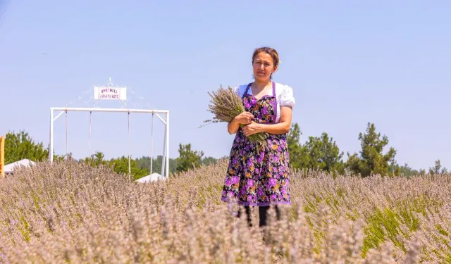 Her şey lavanta bahçesiyle başladı! Şimdi ders veriyor